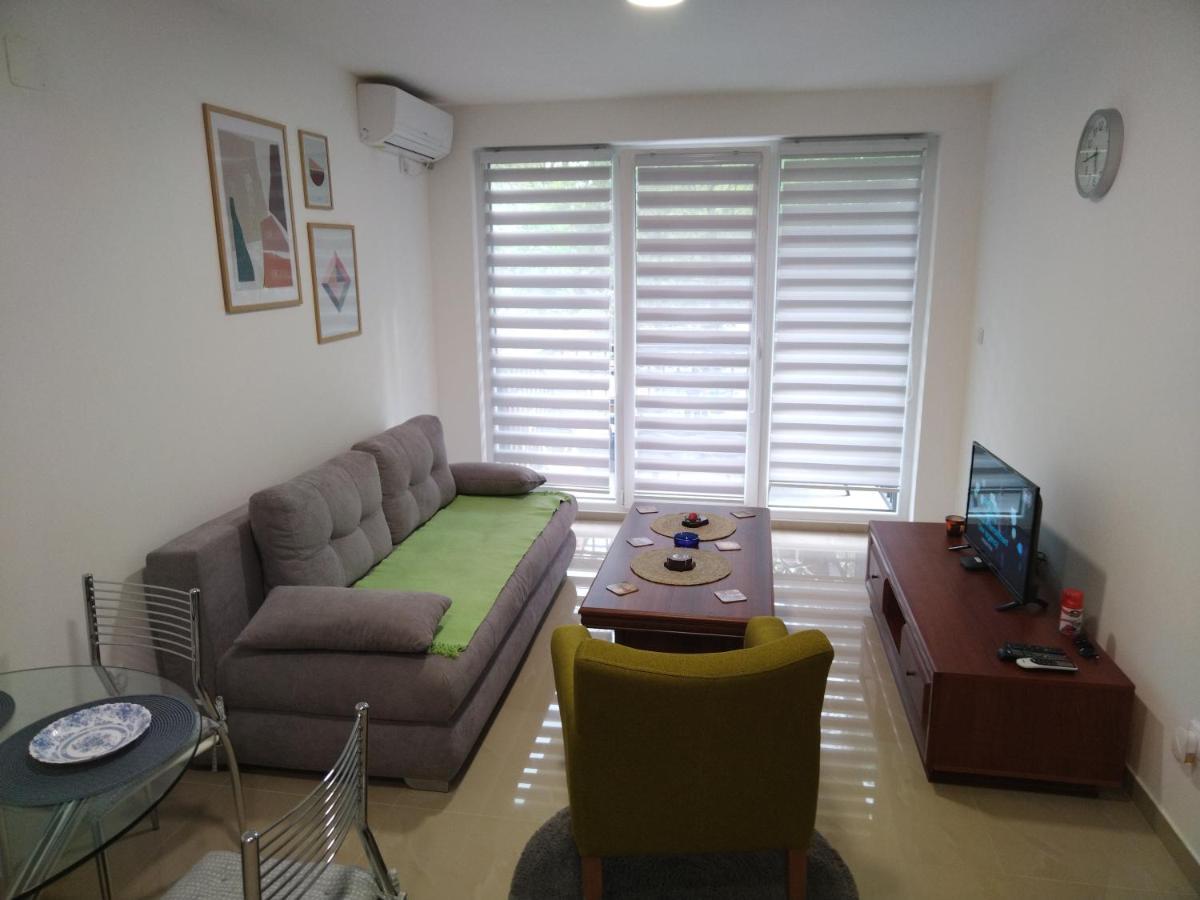 Apartman "N" Srebrno Jezero Ostrovo 外观 照片