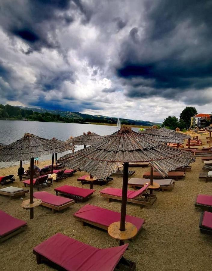 Apartman "N" Srebrno Jezero Ostrovo 外观 照片